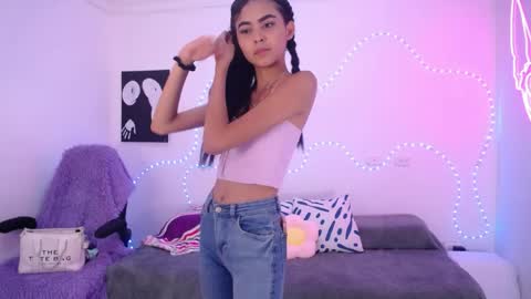 Snapshot of sofia_tgn chatting on 03/31/26, 04:18 sofia_tgn online show from 03/31/26, 04:18