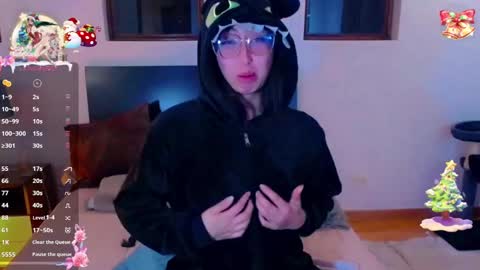 Snapshot of sofia_vanner chatting on 12/16/24, 04:13 SOFIA online show from 12/16/24, 04:13