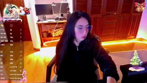 Snapshot of sofia_vanner chatting on 12/20/24, 01:58 SOFIA online show from 12/20/24, 01:58
