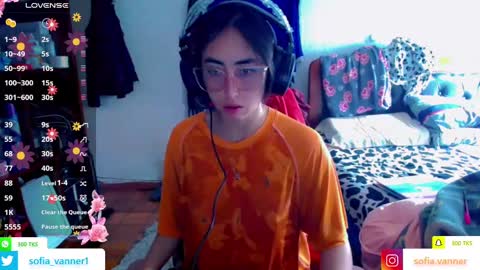 Snapshot of sofia_vanner chatting on 10/15/25, 06:41 SOFIA online show from 10/15/25, 06:41