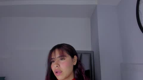 Sofa online show from 09/24/25, 12:30