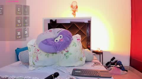 Snapshot of sofia_walke chatting on 07/06/26, 11:40 Sofia walke online show from 07/06/26, 11:40
