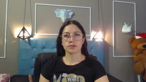 Sofa online show from 11/24/25, 11:10