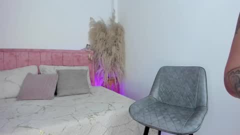 Sofia Wilson online show from 09/25/25, 01:26