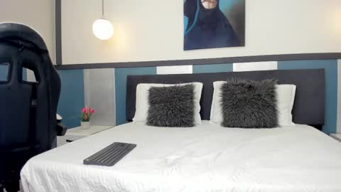 Sofia online show from 11/07/25, 07:25