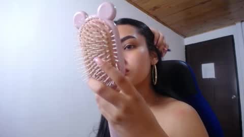 Snapshot of sofiaasexy19 chatting on 10/02/25, 12:56 Sofia online show from 10/02/25, 12:56