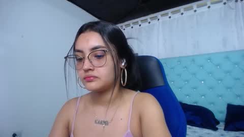 Snapshot of sofiaasexy19 chatting on 10/27/25, 02:21 Sofia online show from 10/27/25, 02:21