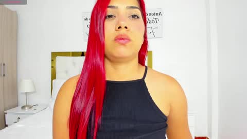 Snapshot of sofiabosch chatting on 01/16/25, 07:38 Sara online show from 01/16/25, 07:38