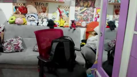 Sofia online show from 02/11/25, 04:11