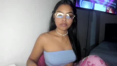 Danna Sofia online show from 10/25/25, 04:20