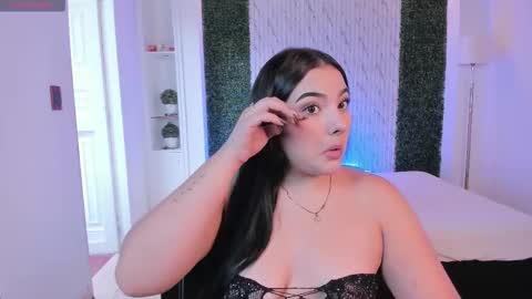 Snapshot of sofiacaramel chatting on 11/24/25, 04:18 Sofia caramel online show from 11/24/25, 04:18