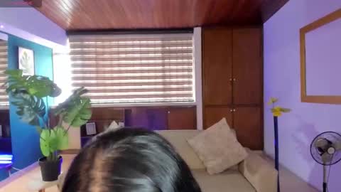 Sofia caramel online show from 12/17/25, 04:02