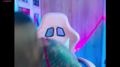 Snapshot of sofiacarti_ chatting on 10/01/25, 02:39 online show from 10/01/25, 02:39