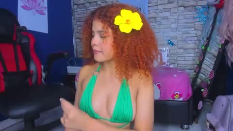 sofiacastillo01 online show from 01/09/25, 06:15
