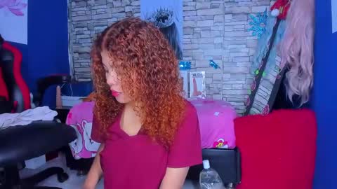 sofiacastillo01 online show from 01/10/25, 12:36