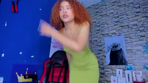 sofiacastillo01 online show from 01/11/25, 05:18
