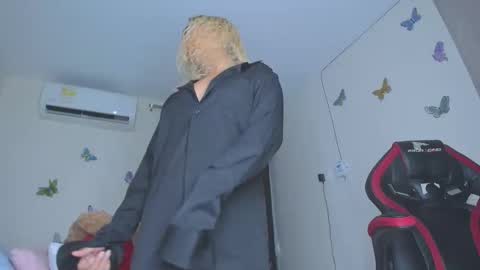 sofiacastillo01 online show from 11/24/25, 01:22