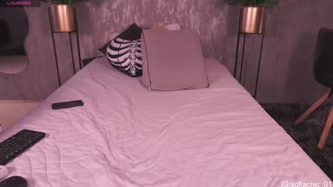 Snapshot of sofiachic chatting on 09/26/25, 01:37 Sofia online show from 09/26/25, 01:37