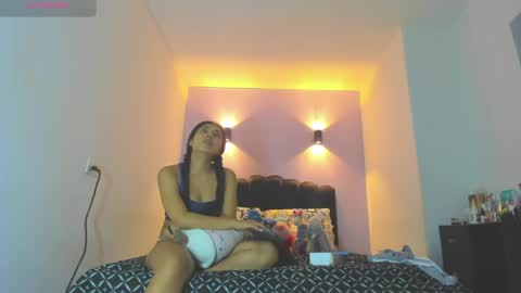 Snapshot of sofiaclaus_19 chatting on 05/05/26, 04:09 Sofia online show from 05/05/26, 04:09