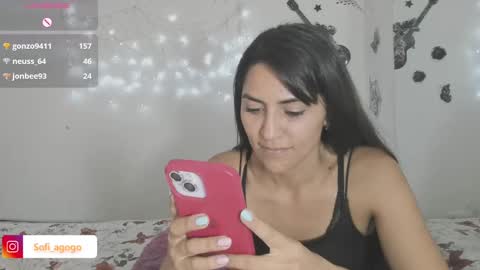 sofiacruz16 online show from 03/01/25, 09:48