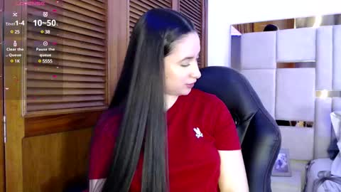 sofiaduque_26 online show from 02/10/25, 02:48