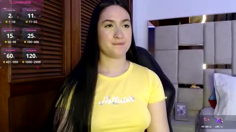 sofiaduque_26 online show from 02/21/25, 08:49