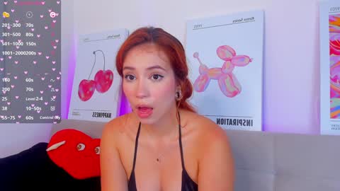  SOFA FERRER  online show from 01/27/25, 01:59