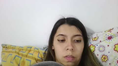 sofiahenao2 online show from 10/24/25, 09:00