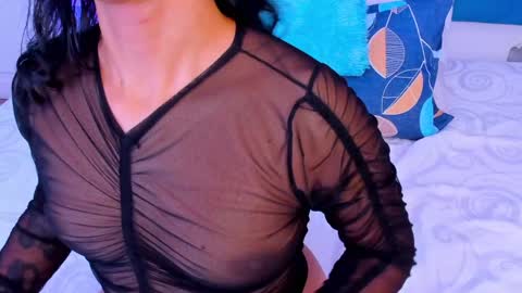 Sofia Miller  online show from 02/08/25, 09:35