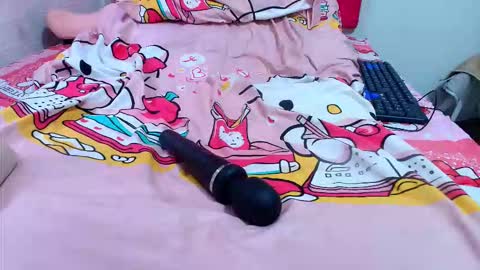 Sofiamillerrs online show from 10/19/25, 09:37