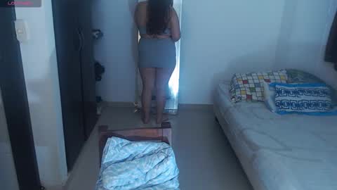 Snapshot of sofiamooon_ chatting on 11/20/25, 01:17 sofiamooon_ online show from 11/20/25, 01:17