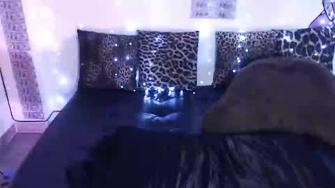 SOFIA NIX online show from 01/24/25, 03:45