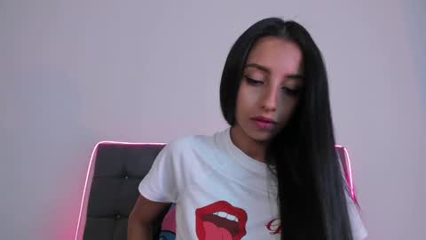 Sofia online show from 03/02/25, 10:48