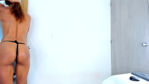 Snapshot of sofiarios04 chatting on 11/07/25, 12:38 Sofia online show from 11/07/25, 12:38