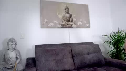 Snapshot of sofiarios04 chatting on 11/12/25, 12:05 Sofia online show from 11/12/25, 12:05