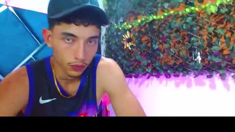 Sofia y santiago online show from 09/19/25, 07:03