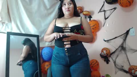 Snapshot of soficurvy19 chatting on 11/05/25, 07:25 sofi lara online show from 11/05/25, 07:25