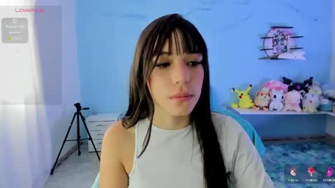 Snapshot of sofie_03 chatting on 05/28/26, 04:04 sofie_03 online show from 05/28/26, 04:04