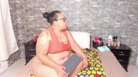Vicky  online show from 12/29/24, 09:50
