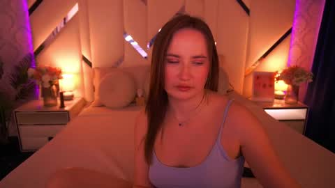 Snapshot of sofiebloom chatting on 05/15/26, 10:17 Sofie online show from 05/15/26, 10:17