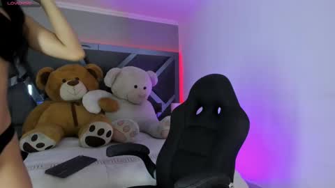  sofie  online show from 10/01/25, 07:53