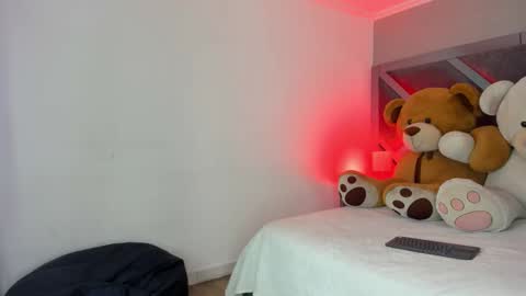  sofie  online show from 10/25/25, 07:19