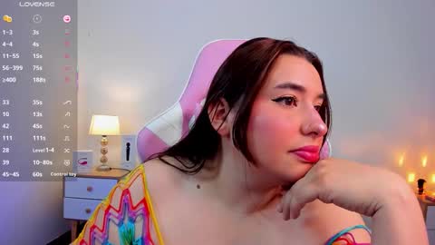     -  . -  .    online show from 11/19/25, 03:50