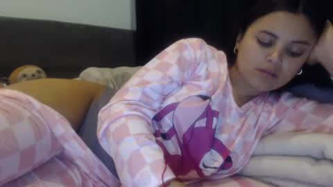 Snapshot of sofigarcia17 chatting on 09/22/25, 01:29 sofi online show from 09/22/25, 01:29