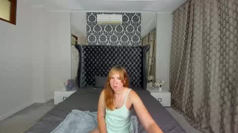 Snapshot of sofii_darling chatting on 10/06/25, 04:37 sofii_darling online show from 10/06/25, 04:37