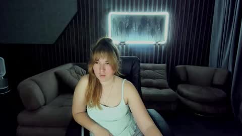 Snapshot of sofii_darling chatting on 10/24/25, 05:31 sofii_darling online show from 10/24/25, 05:31