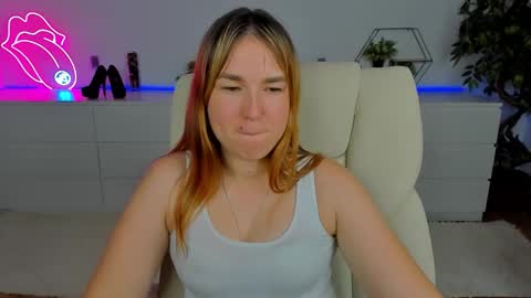 Snapshot of sofii_darling chatting on 11/21/25, 06:39 sofii_darling online show from 11/21/25, 06:39