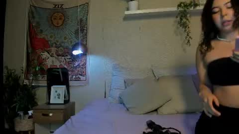 sofii_wild online show from 06/12/26, 12:15