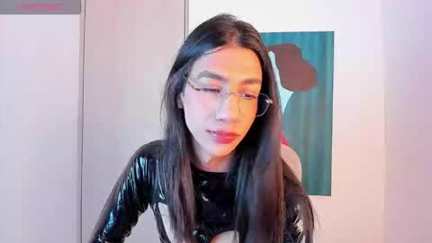 Sofi online show from 02/11/26, 04:34