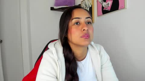 sofiia rodriguez online show from 10/03/25, 12:57